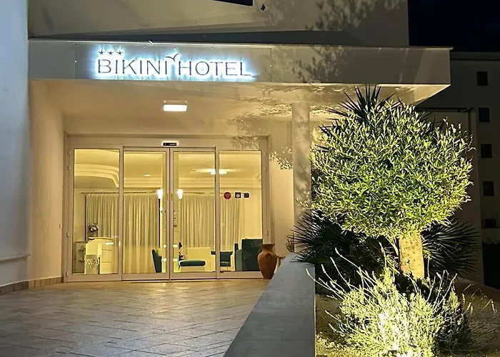 Hotel Bikini 3*