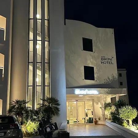 Bikini Hotel 3*